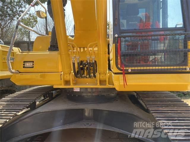 Komatsu PC 220-8 Vikšriniai ekskavatoriai