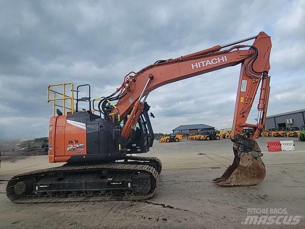 Hitachi ZX225USLC-7 Vikšriniai ekskavatoriai