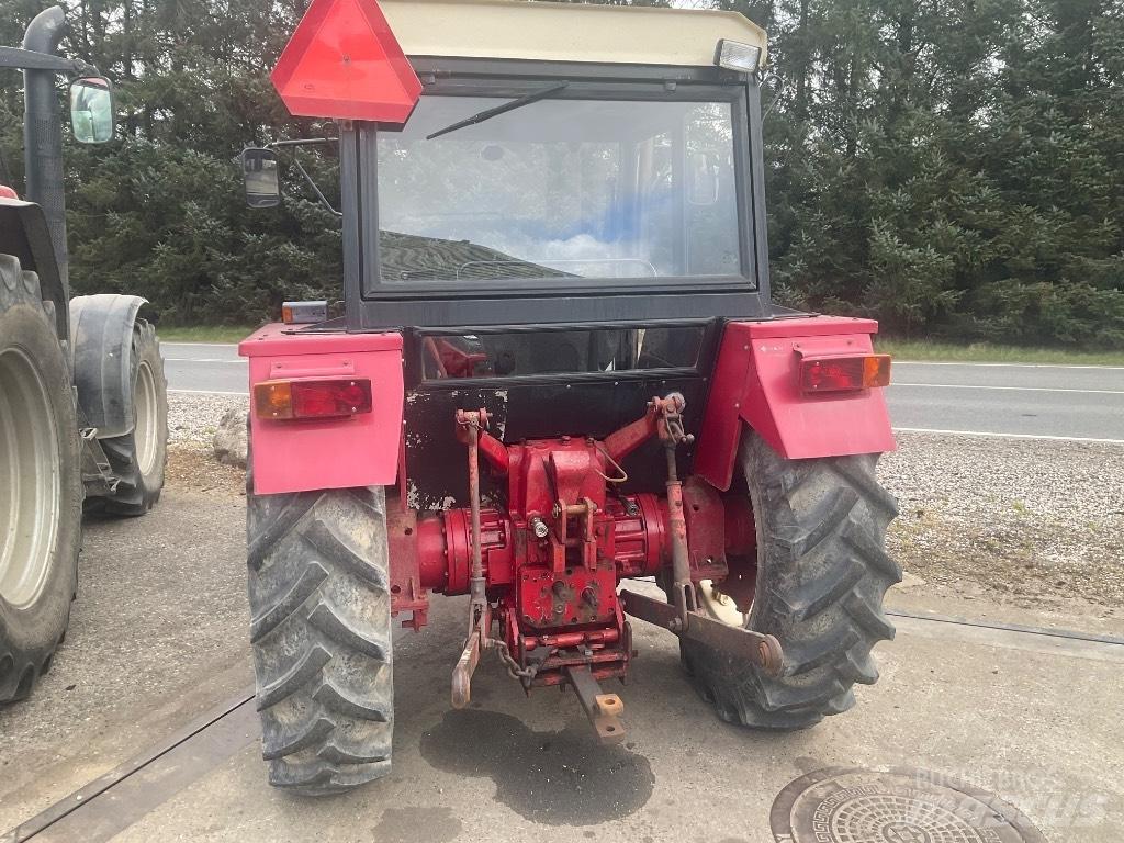 IH 624 Traktoriai