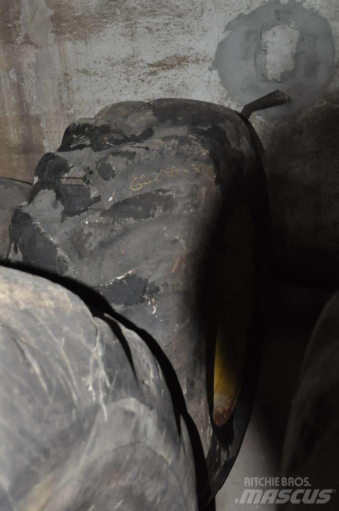 Nokian 620/55x30.5 Padangos, ratai ir ratlankiai