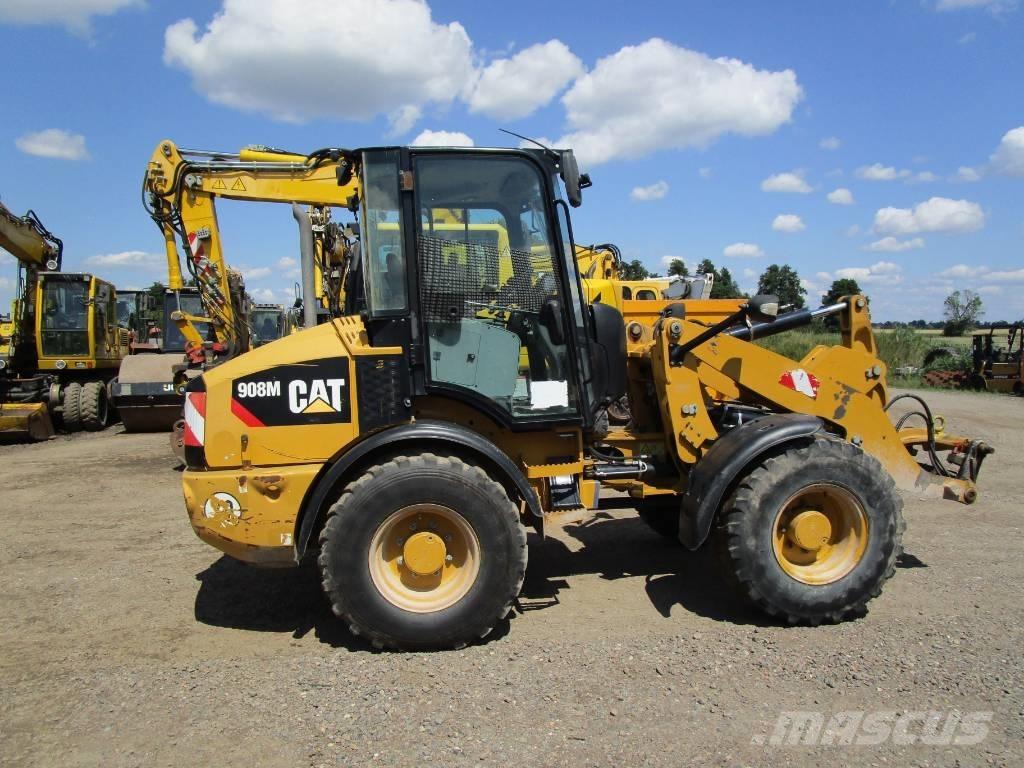 CAT 908 M Naudoti ratiniai krautuvai
