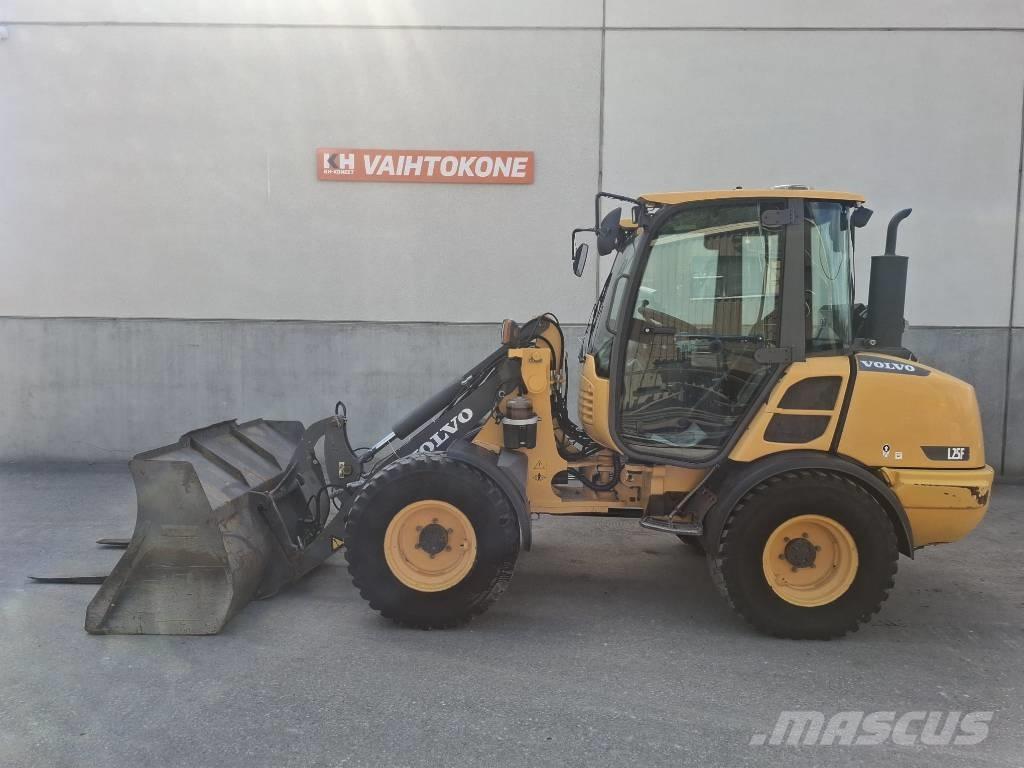 Volvo L 25 F-P Naudoti ratiniai krautuvai