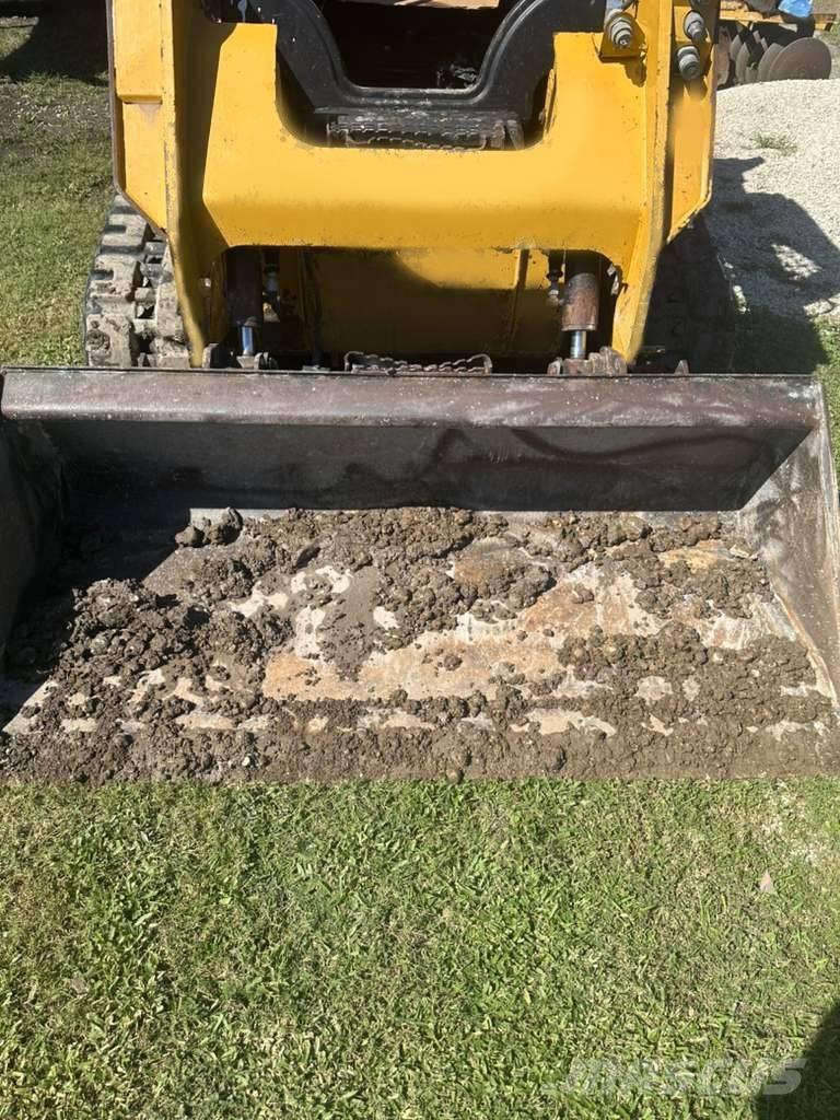 CAT 259 D Krautuvai su šoniniu pasukimu