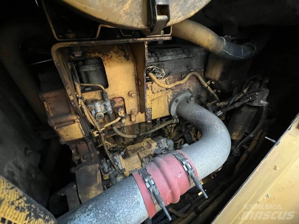CAT 988H Naudoti ratiniai krautuvai