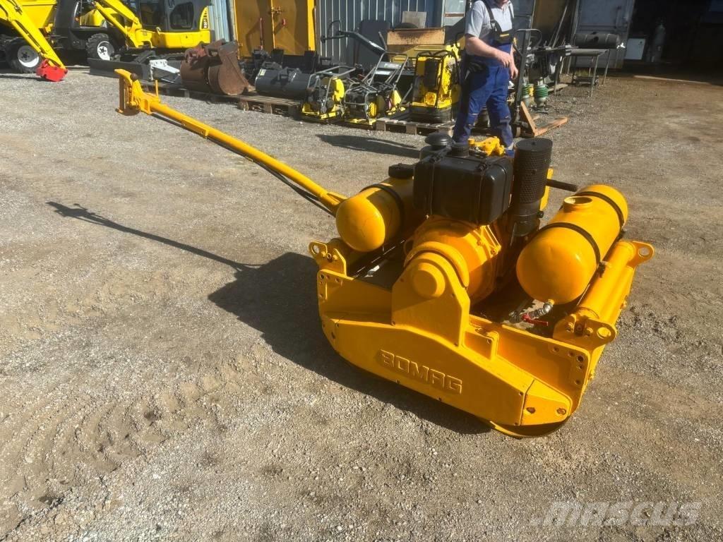 Bomag BW 75 S Porinių būgnų volai