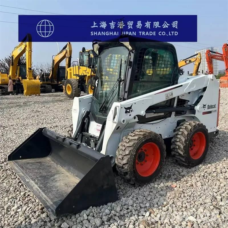 Bobcat S 450 Krautuvai su šoniniu pasukimu