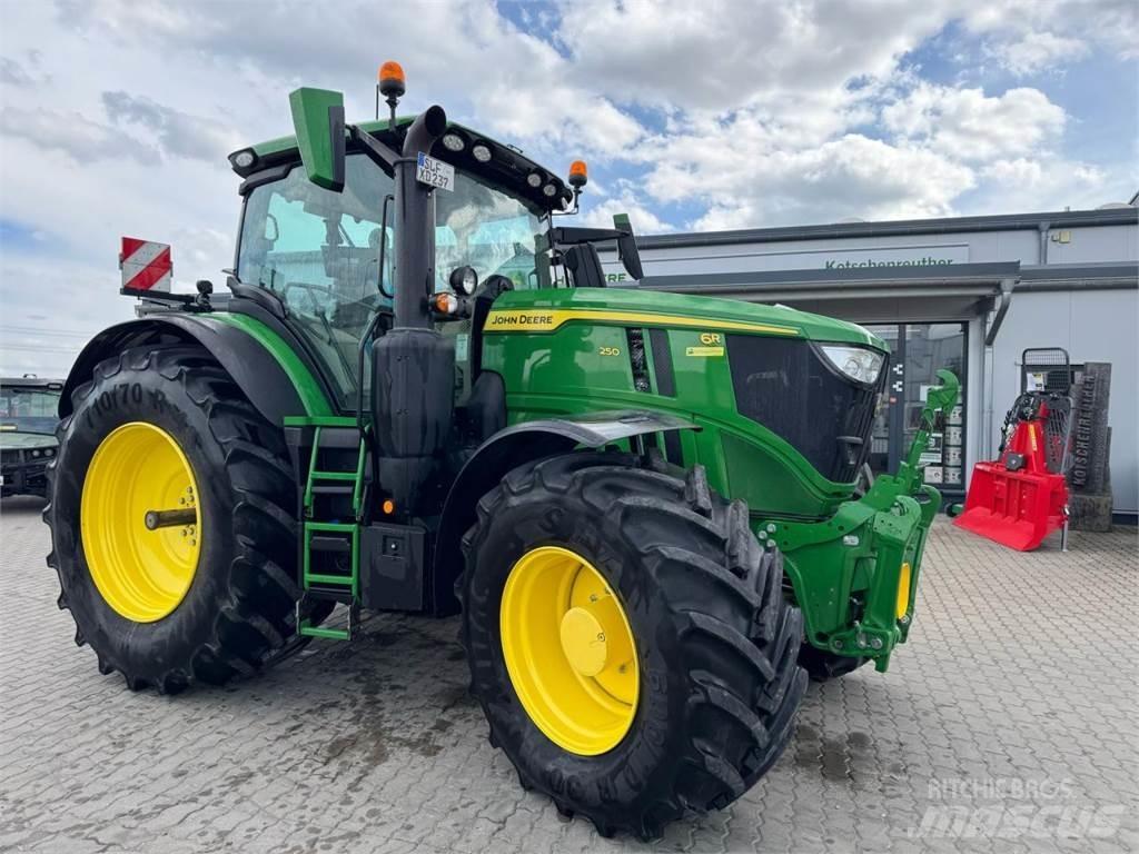 John Deere 6R 250 Traktoriai