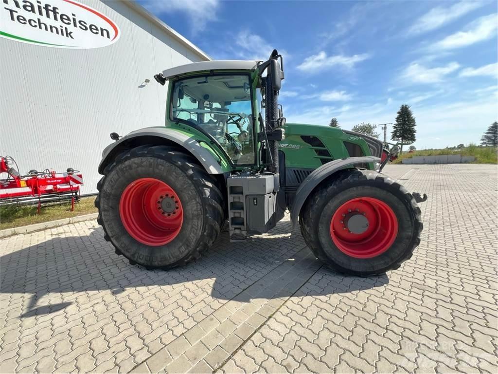 Fendt 828 Vario Traktoriai