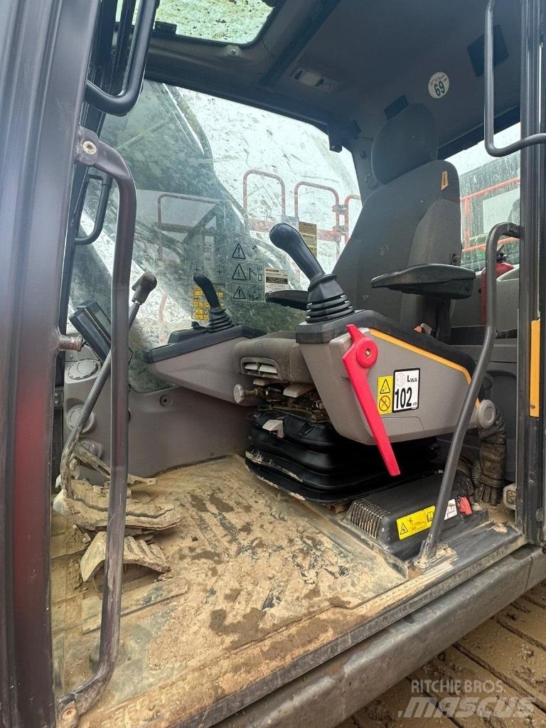 Volvo EC200EL Vikšriniai ekskavatoriai