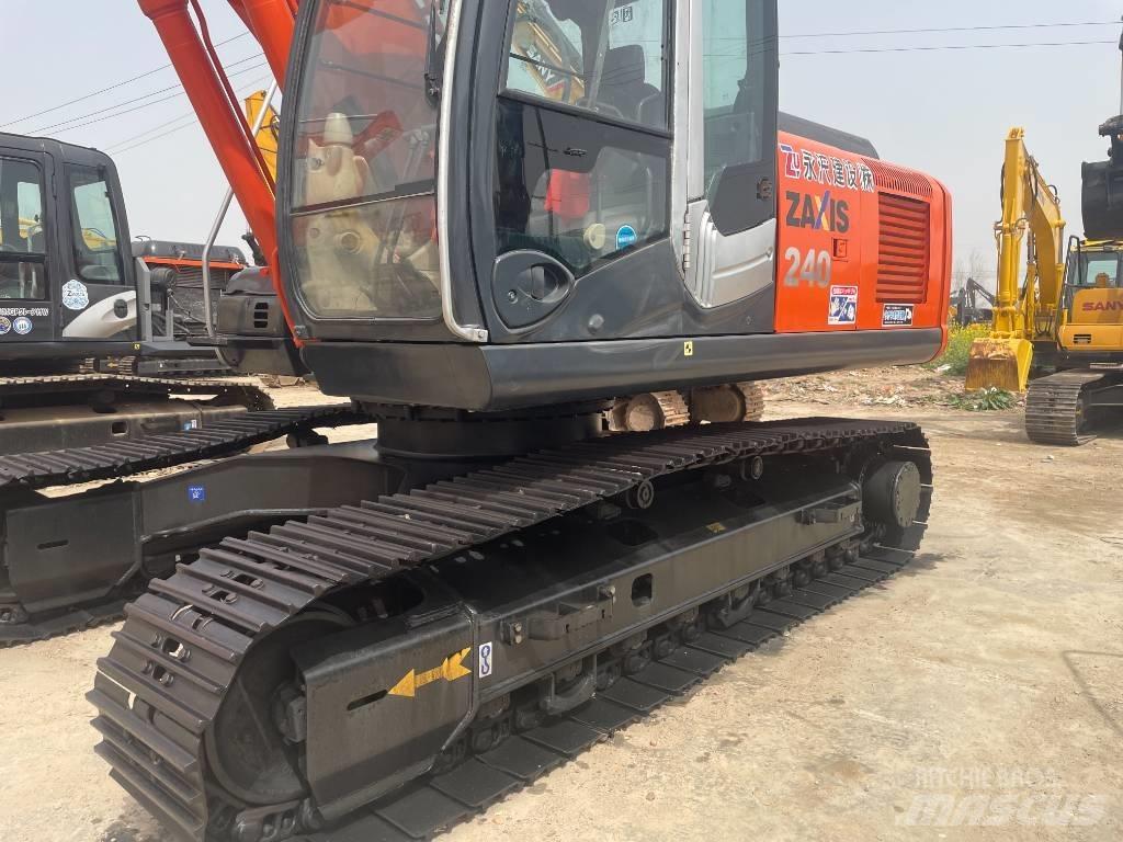 Hitachi ZX 240 Vikšriniai ekskavatoriai