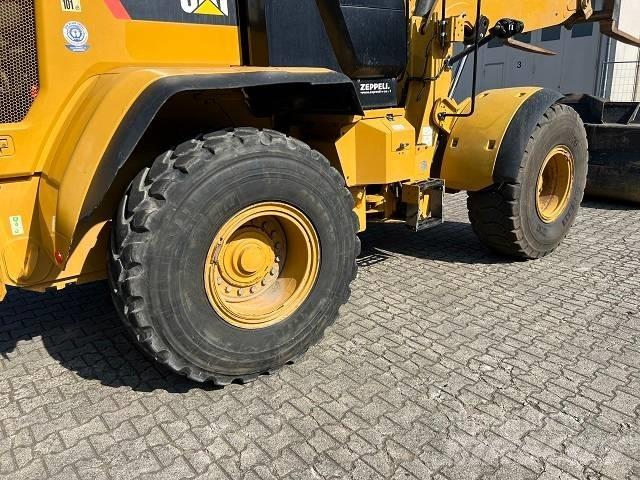 CAT 938 M Naudoti ratiniai krautuvai