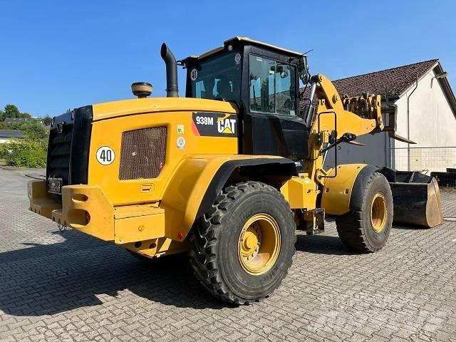 CAT 938 M Naudoti ratiniai krautuvai