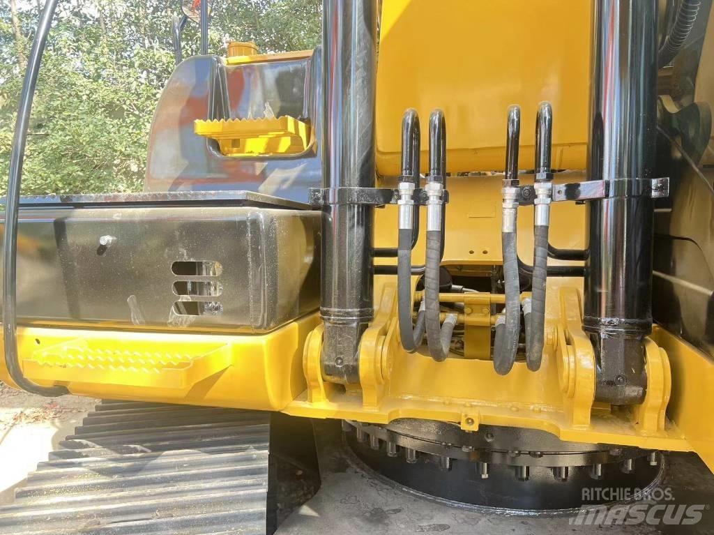 CAT 320 D L Vikšriniai ekskavatoriai