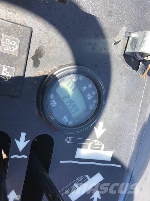 Jacobsen R311T Sodo traktoriukai-vejapjovės