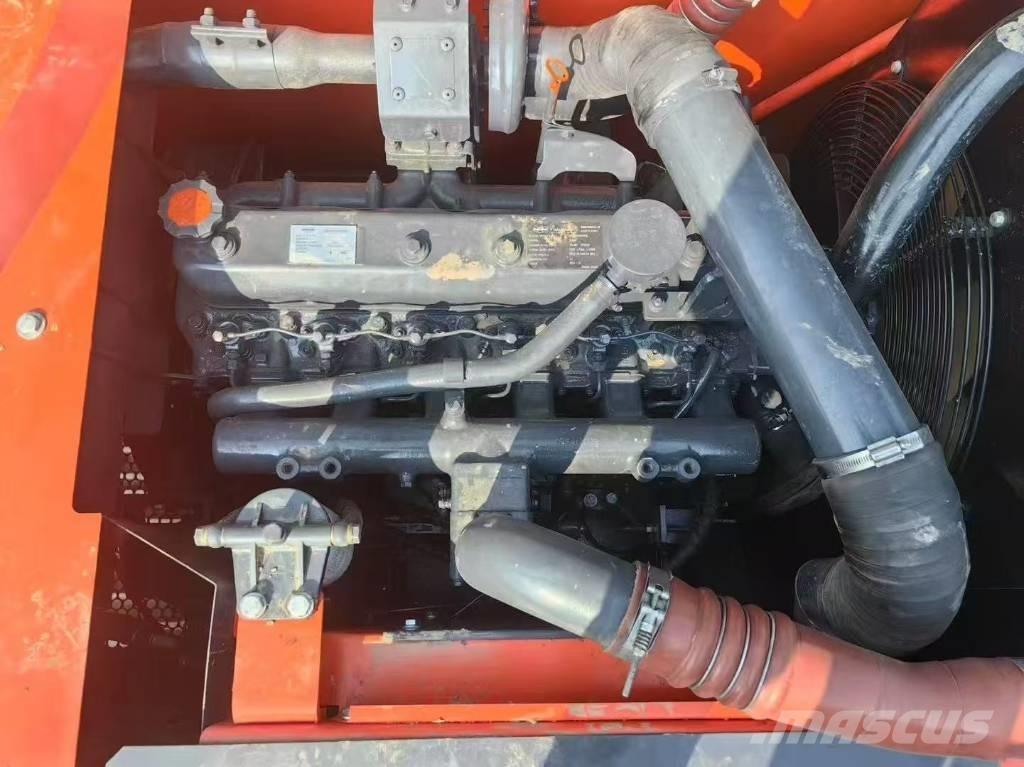 Doosan DX 225 LC Vikšriniai ekskavatoriai