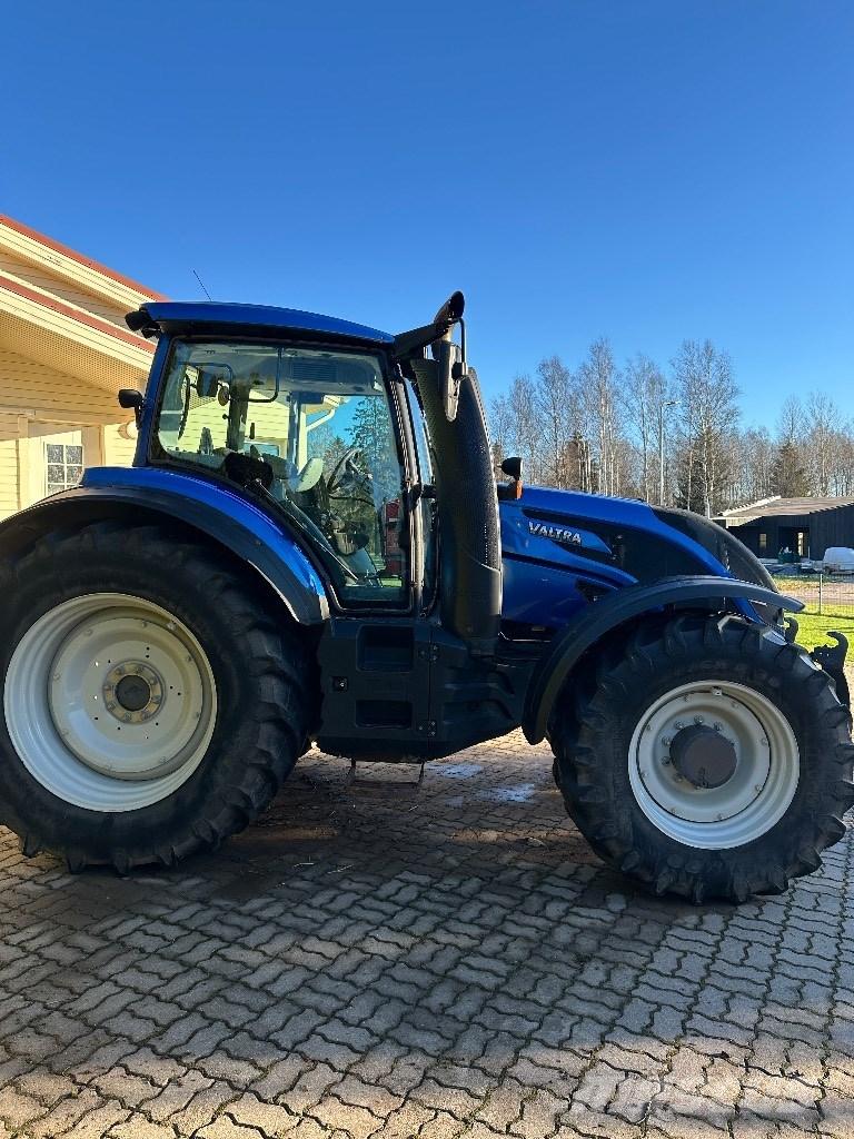 Valtra T234 VERSU Traktoriai