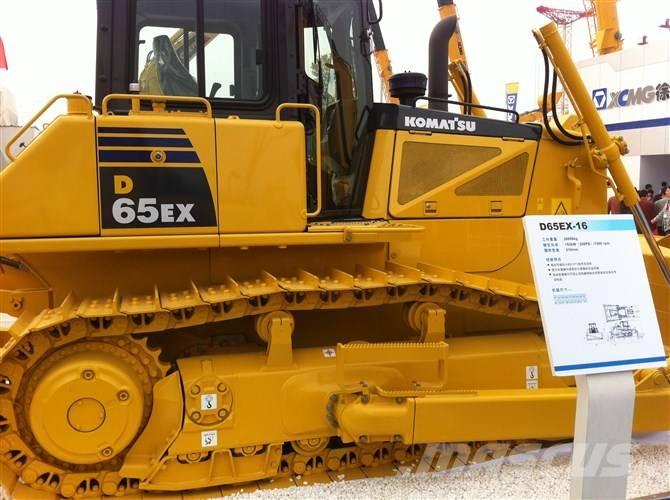 Komatsu d65ex-16 Vikšriniai buldozeriai
