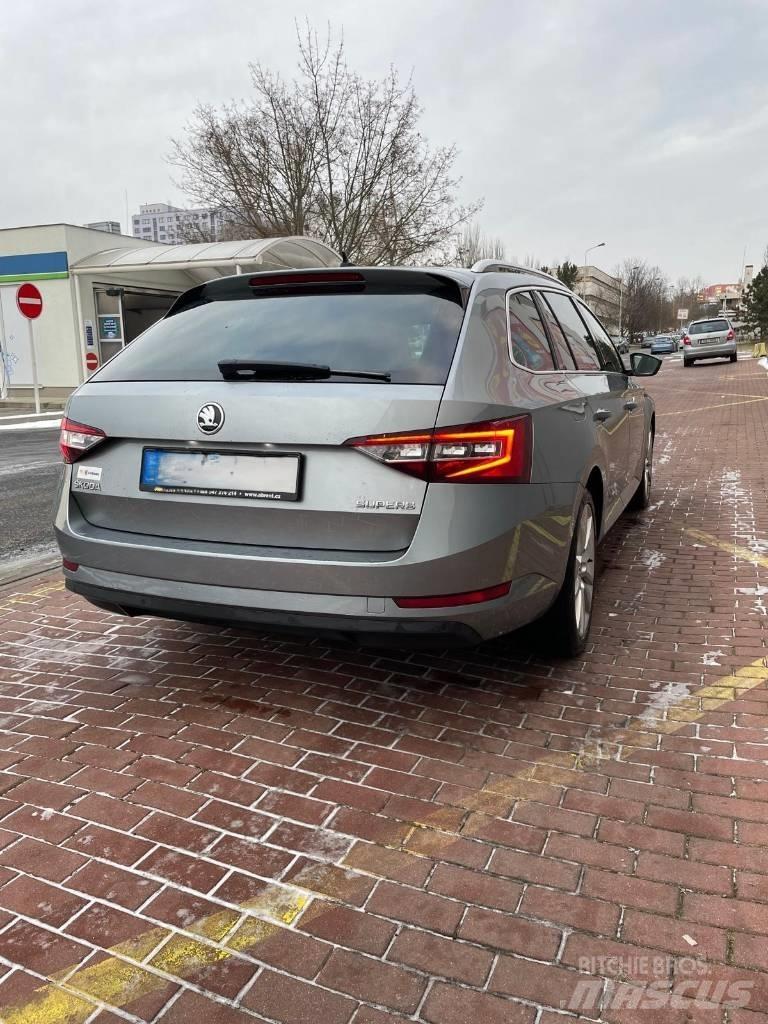 Skoda Superb Lengvieji automobiliai