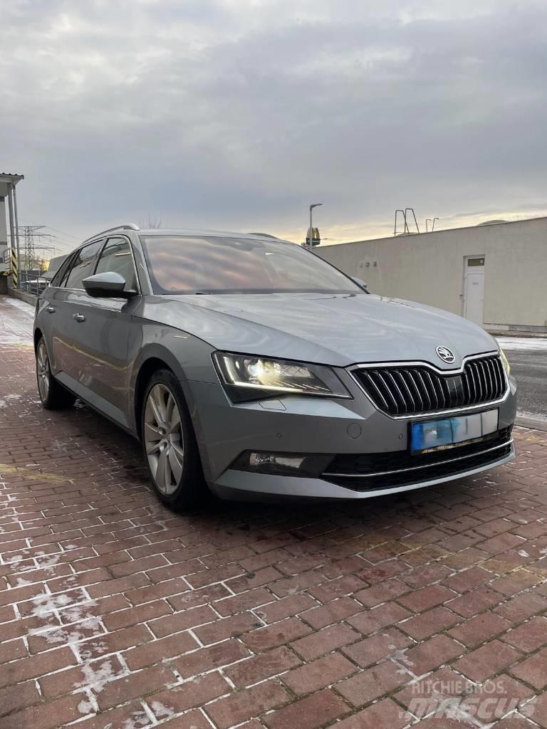 Skoda Superb Lengvieji automobiliai