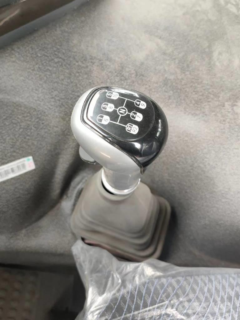 Howo 371 8x4 Savivarčių priekabų vilkikai