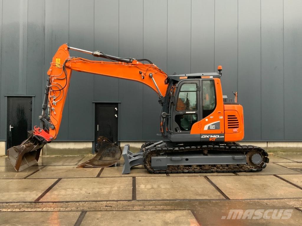 Doosan DX 140 LCR Vikšriniai ekskavatoriai