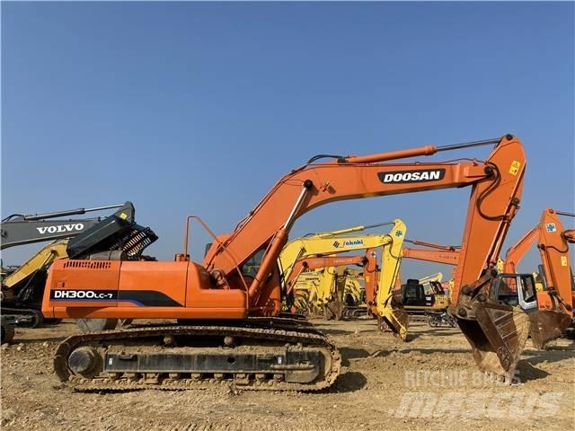 Doosan DH300 Vikšriniai ekskavatoriai