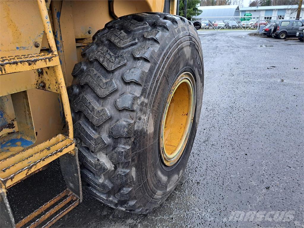 CAT 924G-4x4 Naudoti ratiniai krautuvai
