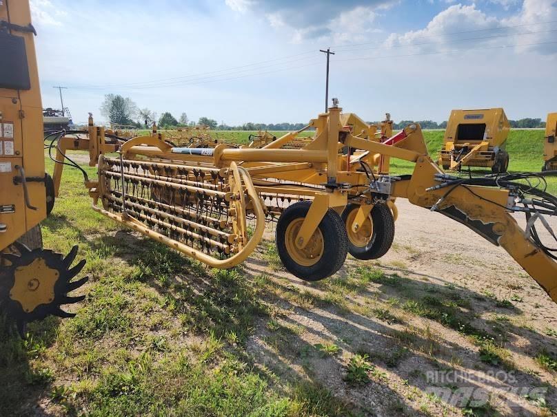 Vermeer R2300 Šieno grėbliai ir vartytuvai