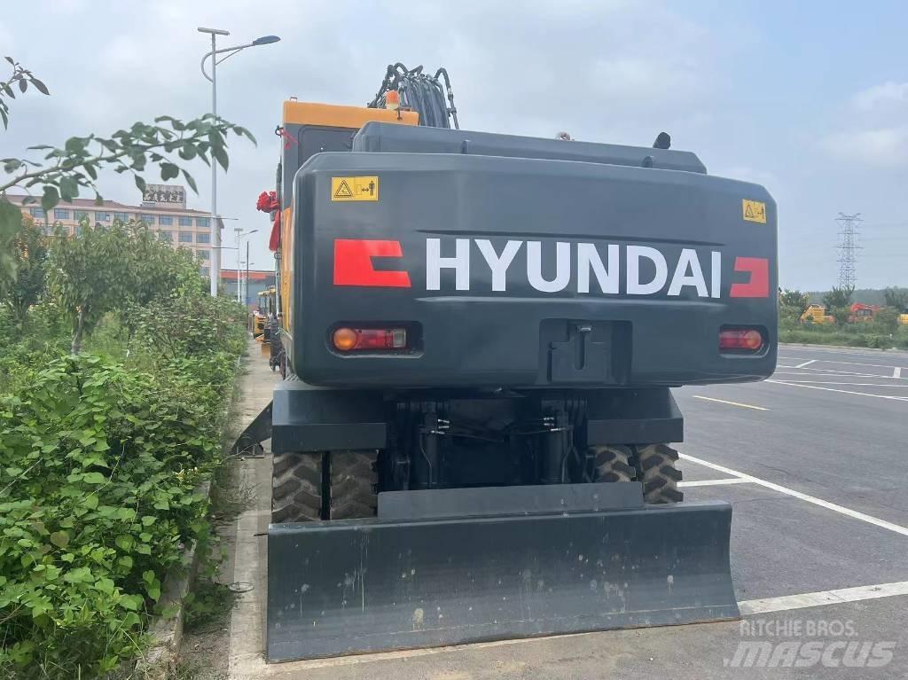 Hyundai 210WVS Ratiniai ekskavatoriai