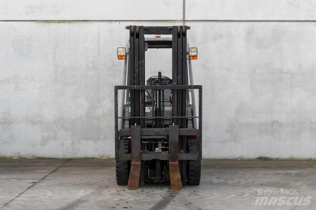 Manitou MI 25 D Dyzeliniai krautuvai