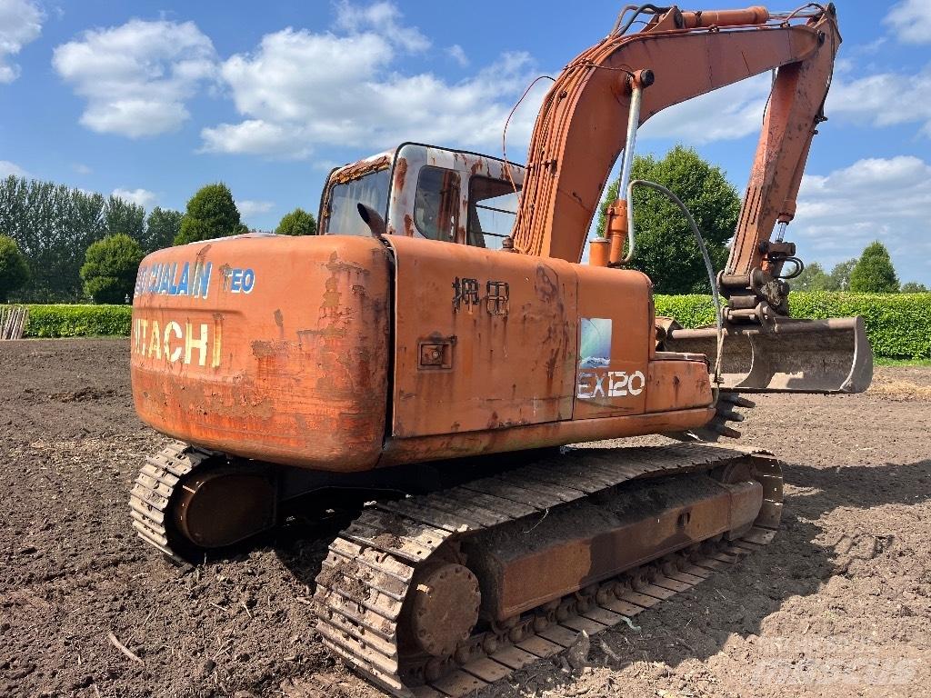 Hitachi EX 120-5 Vikšriniai ekskavatoriai