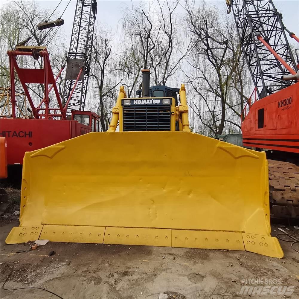 Komatsu d155a-2 Vikšriniai buldozeriai