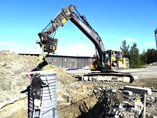 Volvo EC220EL Vikšriniai ekskavatoriai