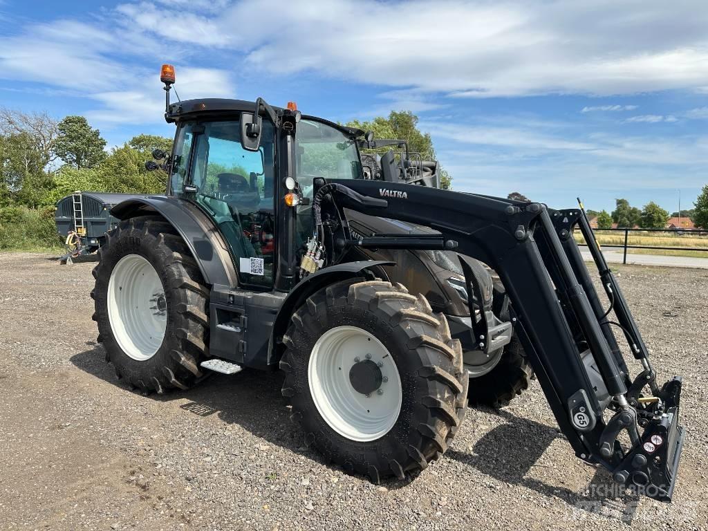 Valtra G 135 A Traktoriai