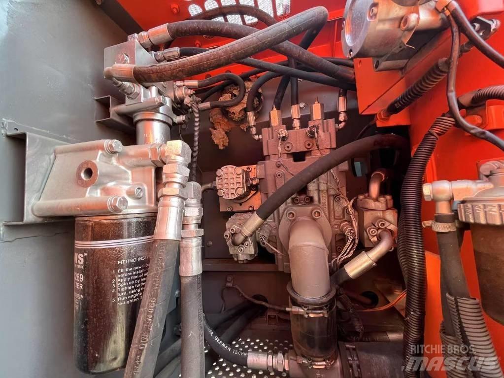 Hitachi ZX 160 Vikšriniai ekskavatoriai