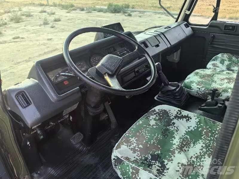 Dongfeng 375 Vandens sunkvežimiai