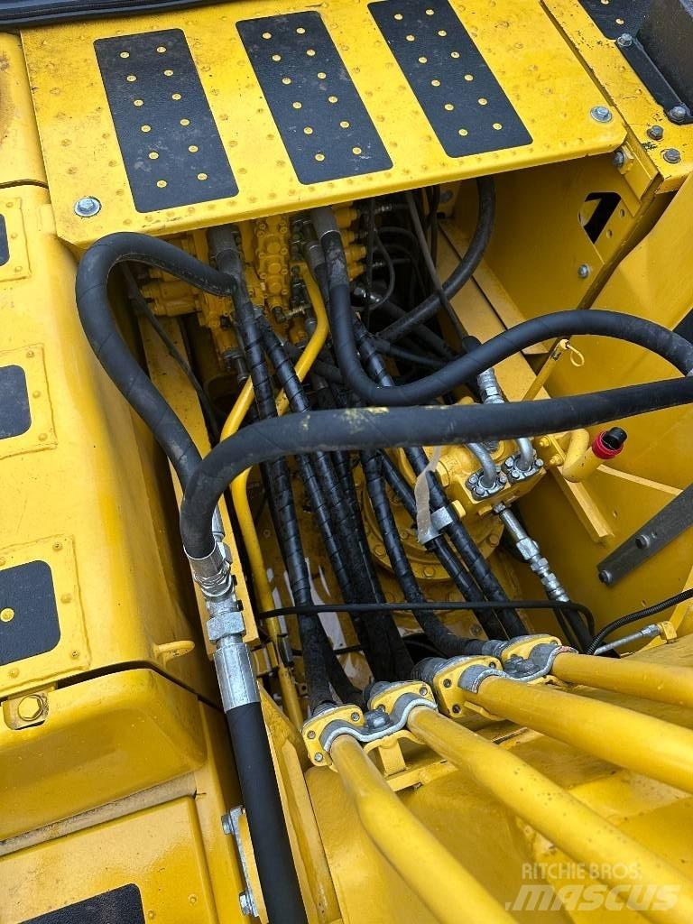 Komatsu PC 200-8 Vikšriniai ekskavatoriai