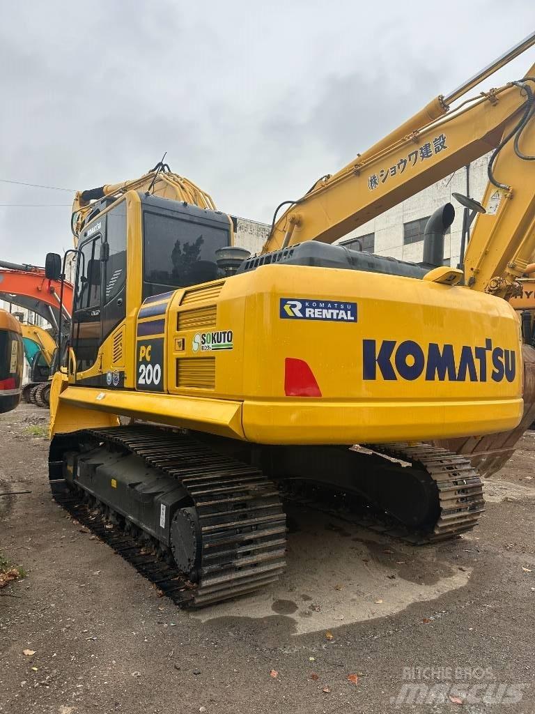 Komatsu PC 200-8 Vikšriniai ekskavatoriai