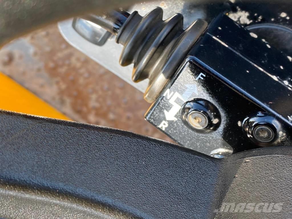 JCB 3 T-2 Statybiniai savivarčiai sunkvežimiai