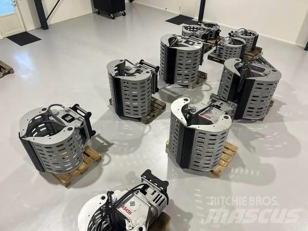 AJCE AS 40 HZ Griebtuvai