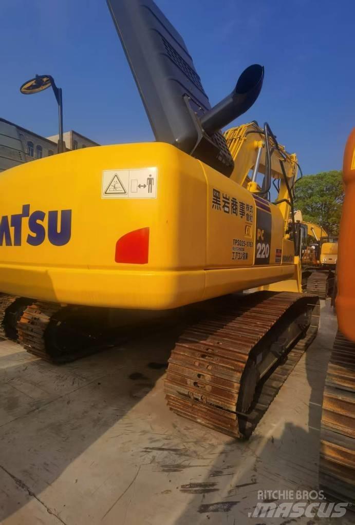 Komatsu PC 220 Vikšriniai ekskavatoriai