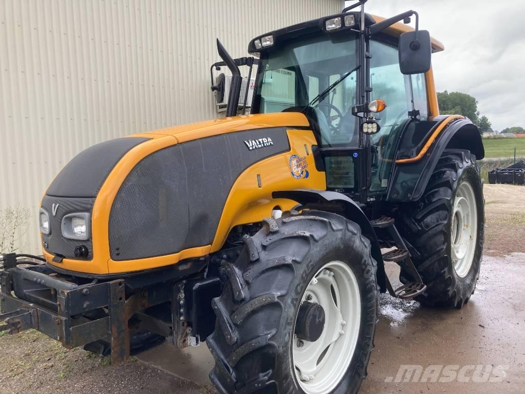 Valtra T 131 Traktoriai