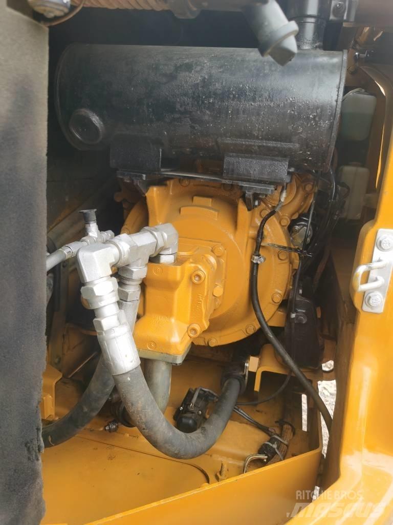 CAT 308 E 2 Vikšriniai ekskavatoriai
