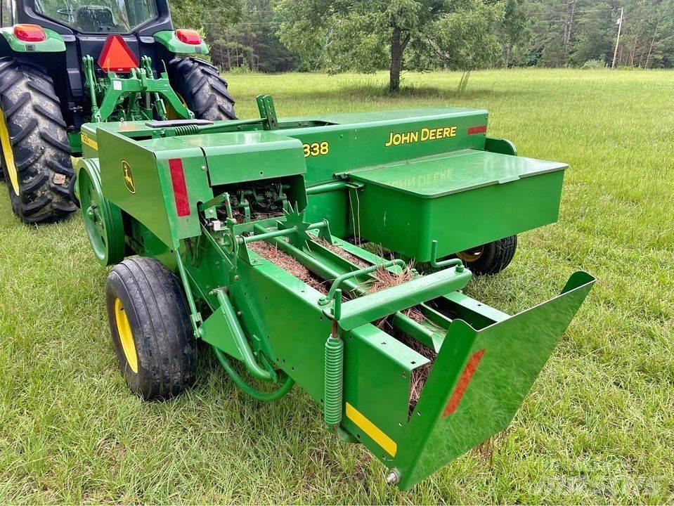John Deere 338 Baler Stačiakampių ryšulių presai
