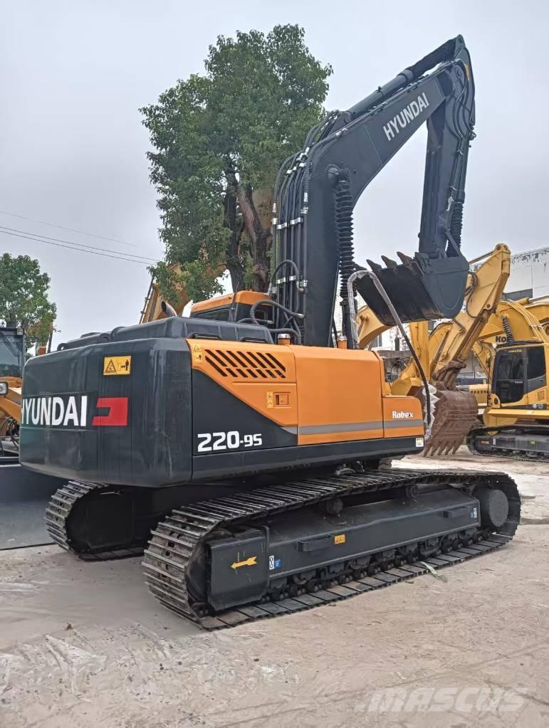 Hyundai 220 LC-9T Vikšriniai ekskavatoriai