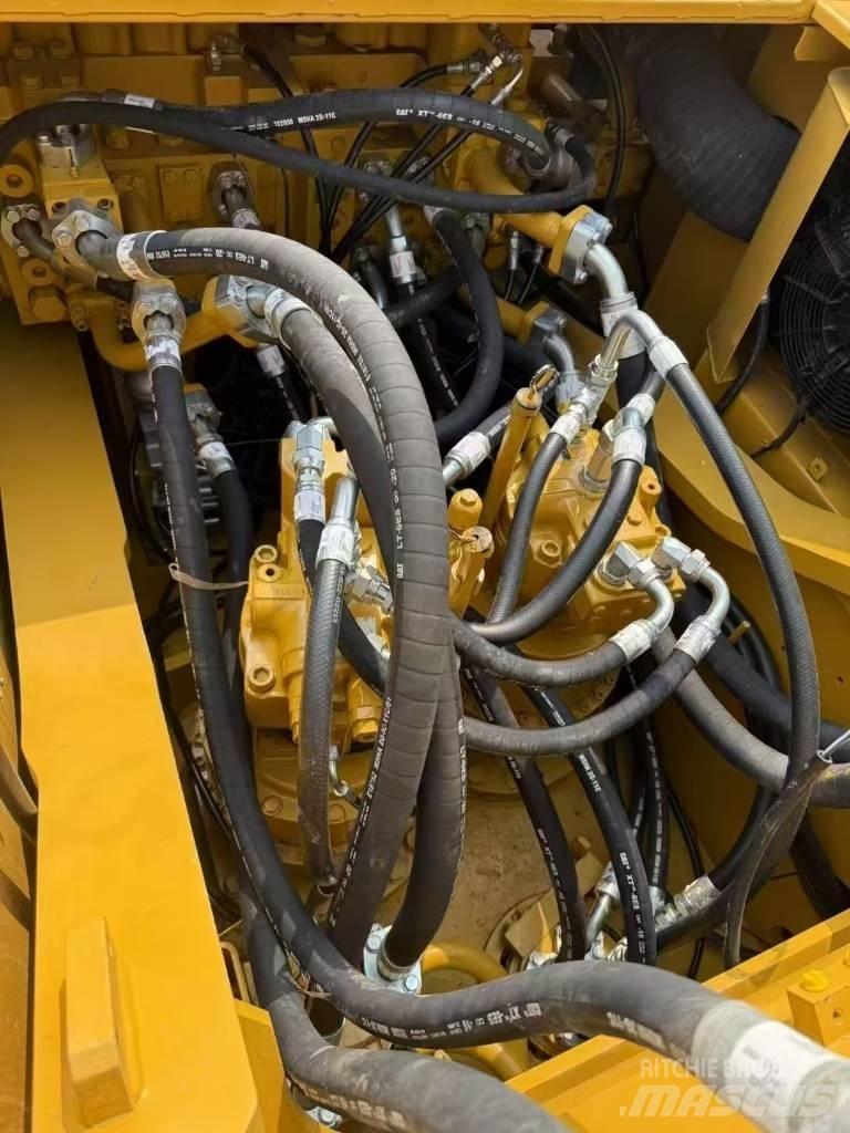 CAT 349 D L Vikšriniai ekskavatoriai