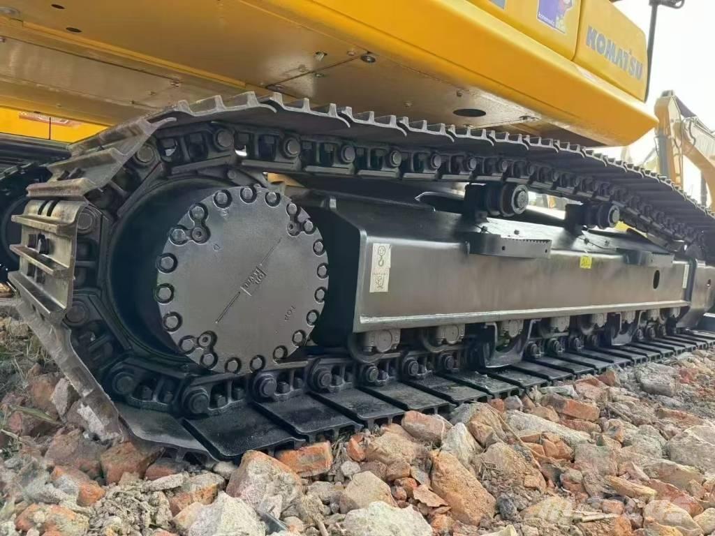 Komatsu PC 220-8 Vikšriniai ekskavatoriai