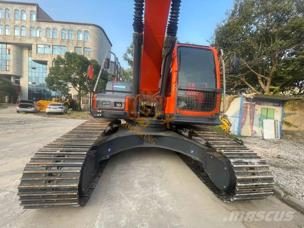 Doosan 300LC Vikšriniai ekskavatoriai