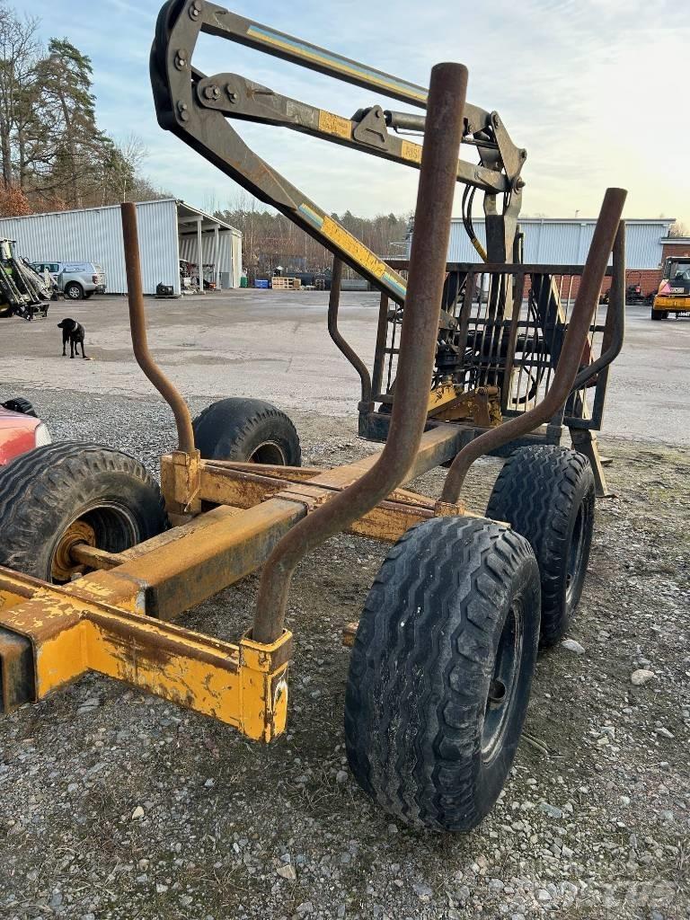 Mowi 2046 Miškovežių priekabos