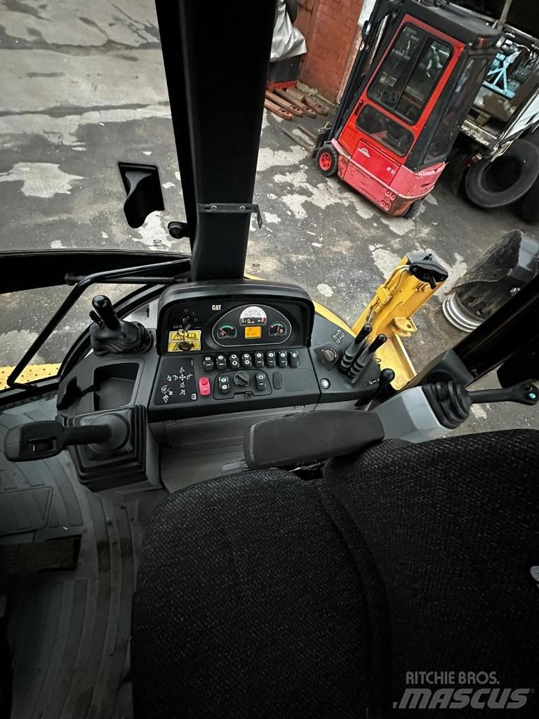 CAT 444F Ekskavatoriniai krautuvai